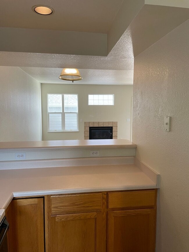 Building Photo - 2950 Neil Dr
