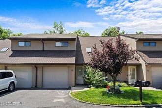 Building Photo - 61 Lenape Trail