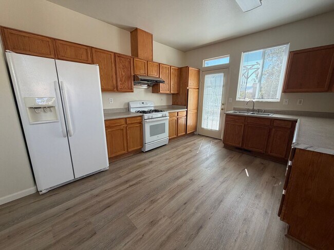 Foto del edificio - 5910 Sapphire Ridge Ct