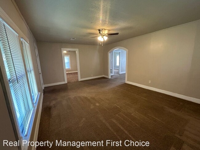 Building Photo - 2 br, 1 bath House - 2705 Jenny Lind