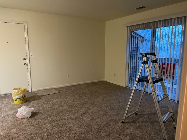 Building Photo - 34630 Clarkson Dr W