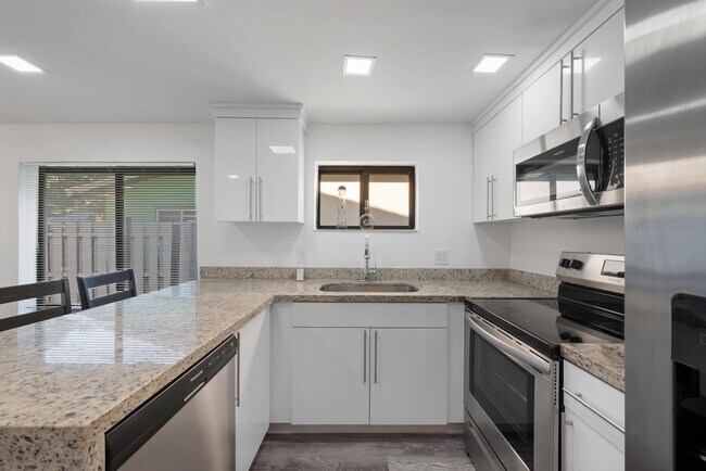 Foto del edificio - 836 SW 13th Ct