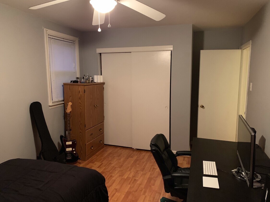 Foto principal - 1620 Loney St