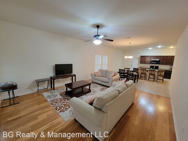 Building Photo - 4 br, 2 bath House - 344 Long Hill Drive