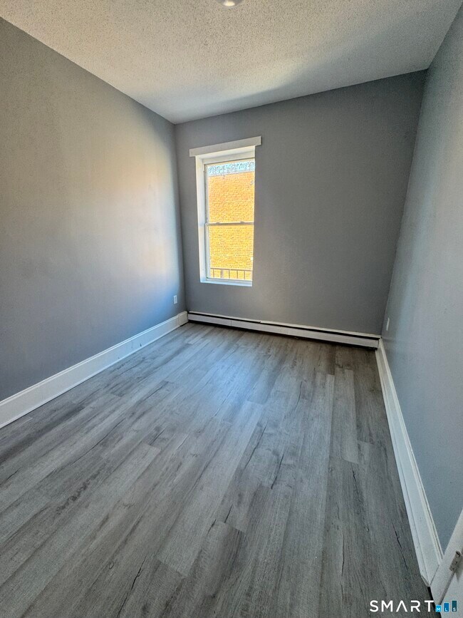 Foto del edificio - 283 Wethersfield Ave