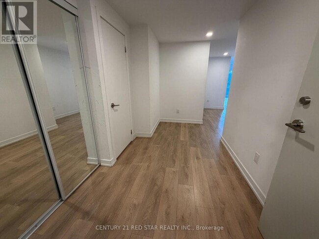 Building Photo - 1100 Sheppard Ave W