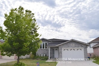 Building Photo - 2167 McKay Ave