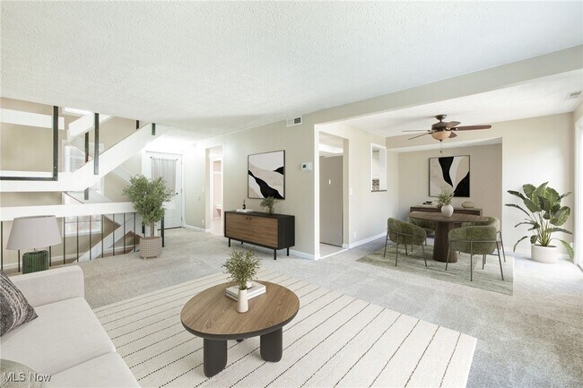 Foto del edificio - 267 Deepwood Dr