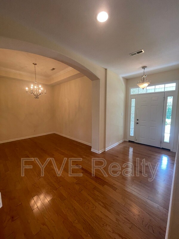 Foto del edificio - 6311 Beaver Ridge Rd