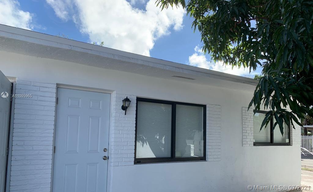 Foto principal - 159 NE 56th St