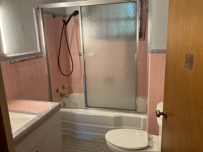 Foto del edificio - 2.2 Hardwood floors -corner lot -Eustis $1500