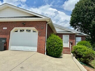 Building Photo - 1620 Ridgecrest Dr