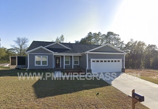 Building Photo - 347 Spruce Ln