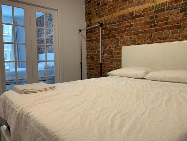 Photo du bâtiment - 4833 Rue Saint-Urbain