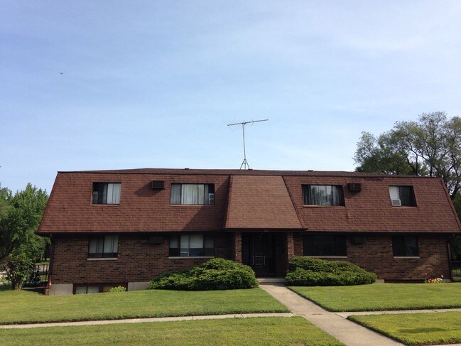 Building Photo - 760 Pleasant Dr
