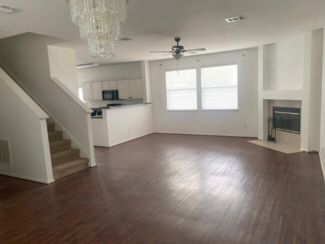 Foto del edificio - 3204 Paradise Valley Dr