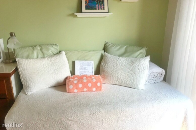 Foto principal - Studio, 1 bath House - 92-1536 Luau Drive