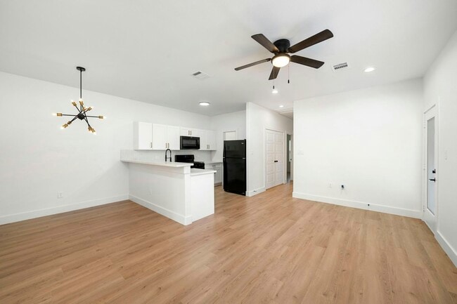 Building Photo - 7205 Tippett St