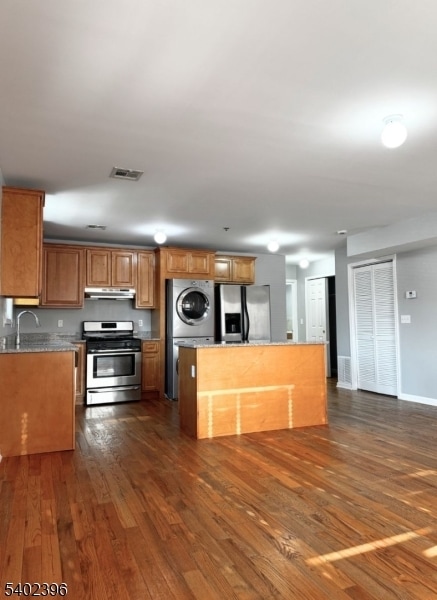 Building Photo - 104 Luttgen Pl