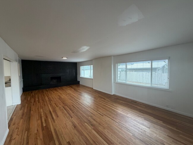Building Photo - 3757 S 2300 E