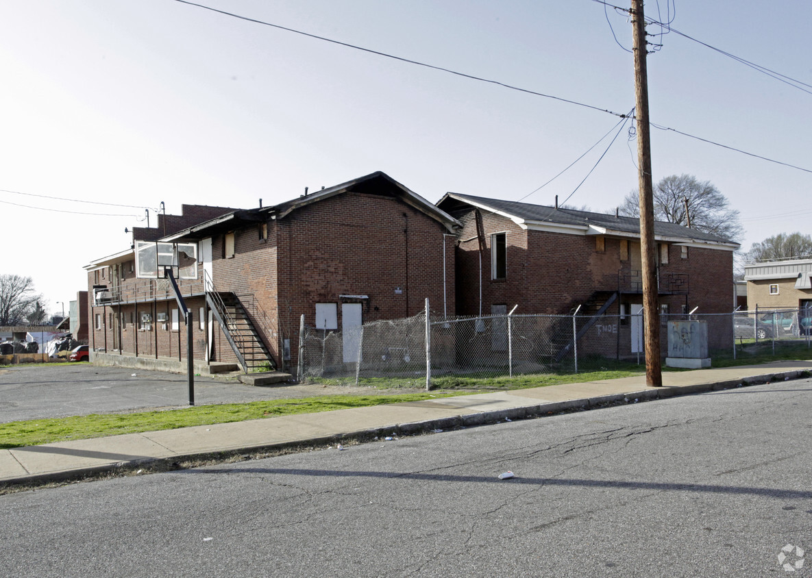 Building Photo - 785 Polk Ave