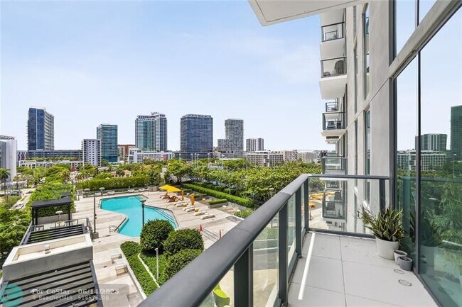 Foto del edificio - 501 NE 31st St