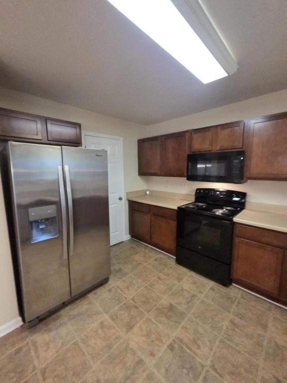 Building Photo - 4543 Beau Point Ct SW