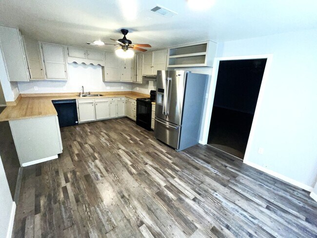 Foto del edificio - 120 Bailey Ave, Bridge City TX 77611