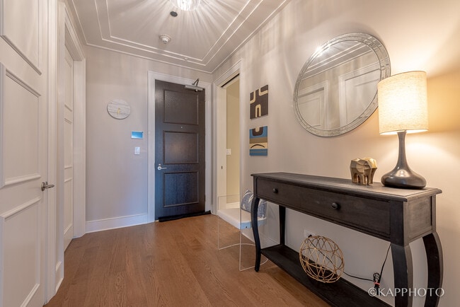 Foto del edificio - 118 E Erie St