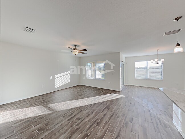 Foto del edificio - 3223 Magnolia Meadows Dr