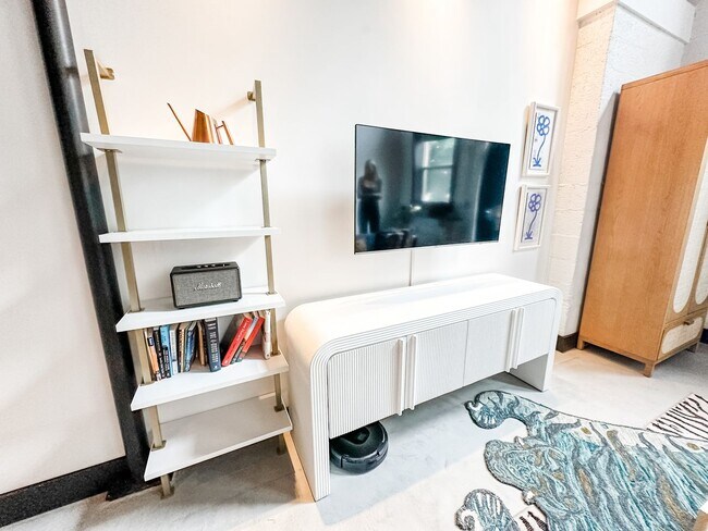 Foto del edificio - Gorgeous one bedroom one bathroom Denver Loft