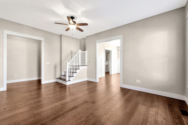Living Room - 710 N Oak St