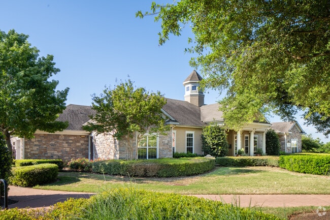 Building Photo - MAA Onion Creek