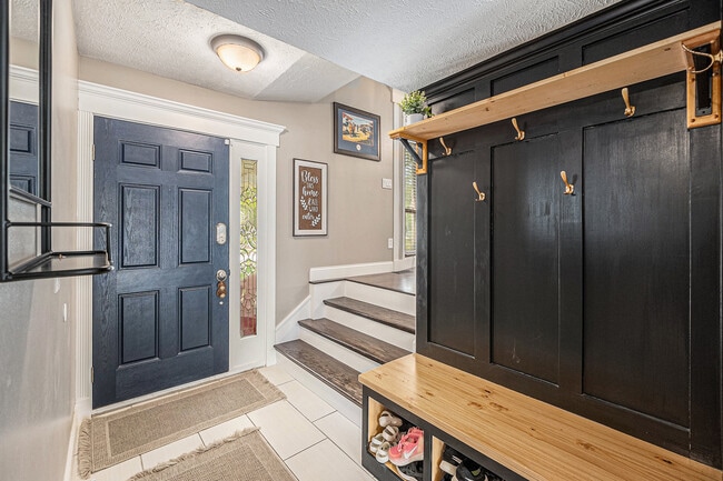 Building Photo - 3738 Burr Oak Dr