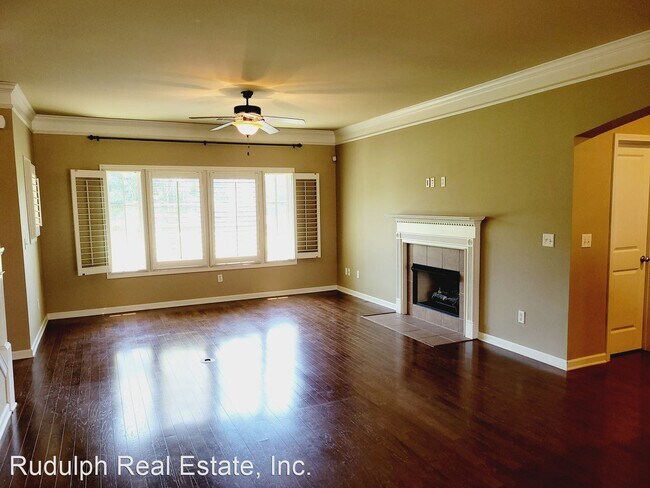 Building Photo - 3 br, 2.5 bath House - 39162 Portobello Rd.