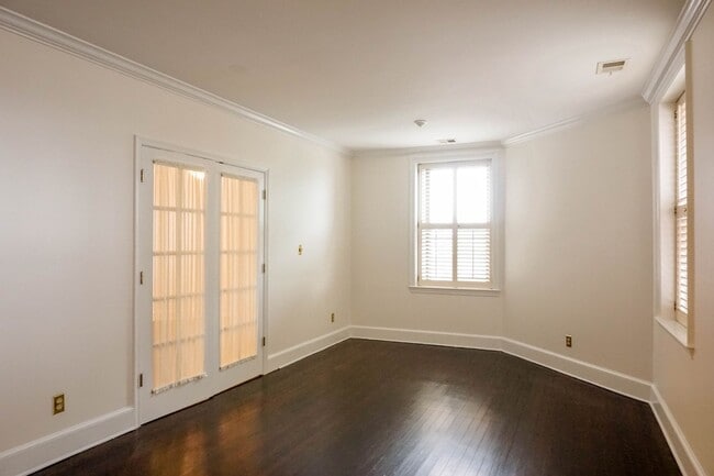 Building Photo - 1735 New Hampshire Ave NW