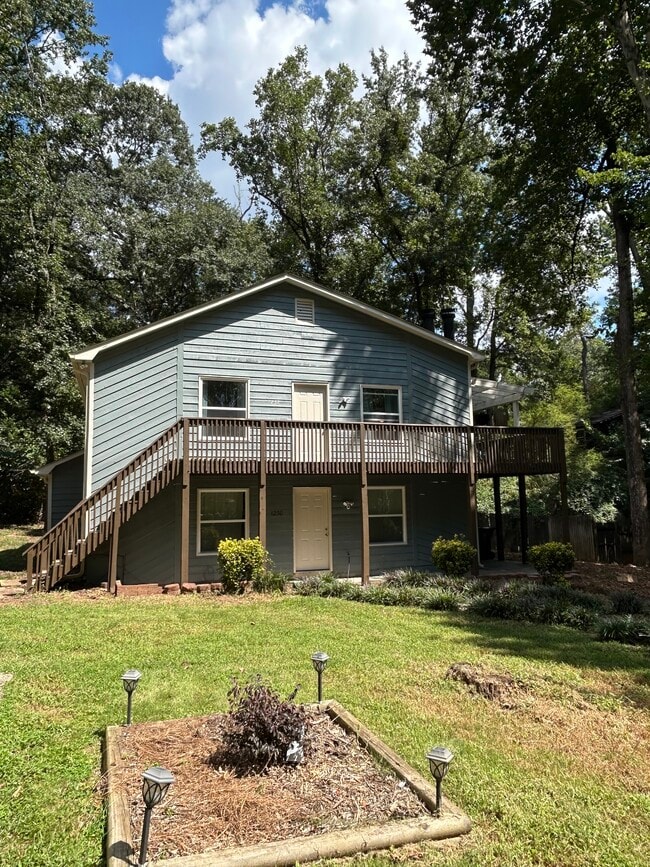 Building Photo - 1232 Hanover Pl