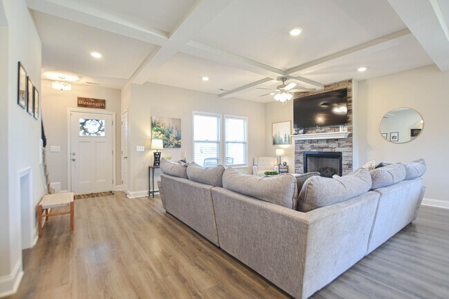 Foto del edificio - Pet Friendly Four Bedroom!