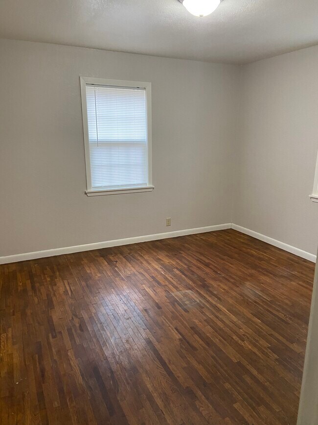 906 E Pinecrest Dr, Marshall, TX 75670 House Rental in Marshall, TX