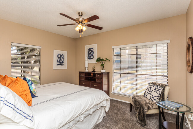 2BR, 2BA - 922SF Bedroom - Quail Creek