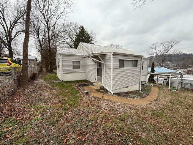 Foto del edificio - Great Rossville Home