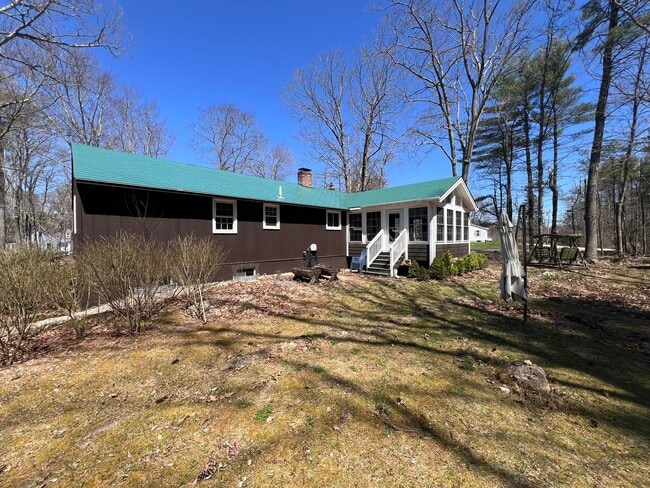 Foto del edificio - 33 Meadowbrook Dr