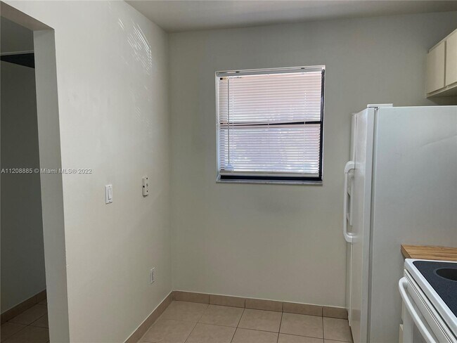 Building Photo - 14871 SW 104th St