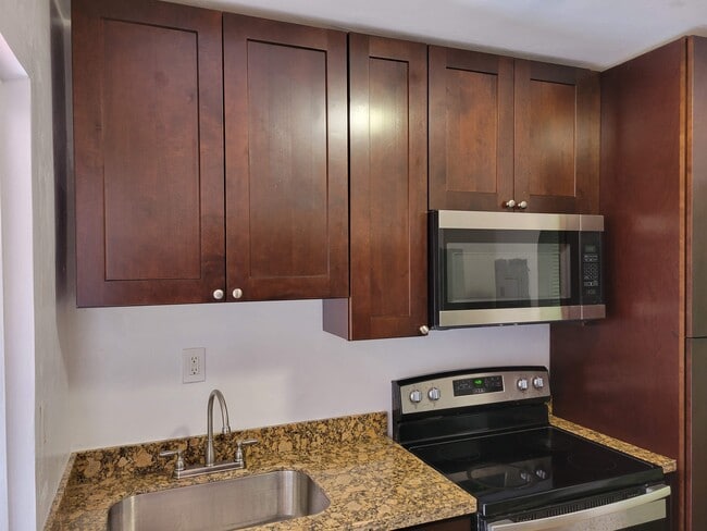 Kitchen - 1646 NE 150th ST