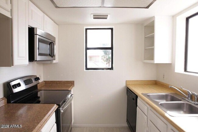 Foto del edificio - 850 S River Dr