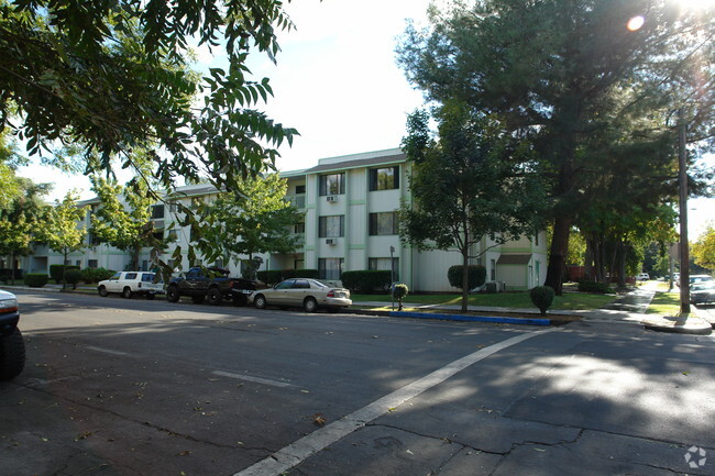 Building Photo - Bidwell Oaks Apartments