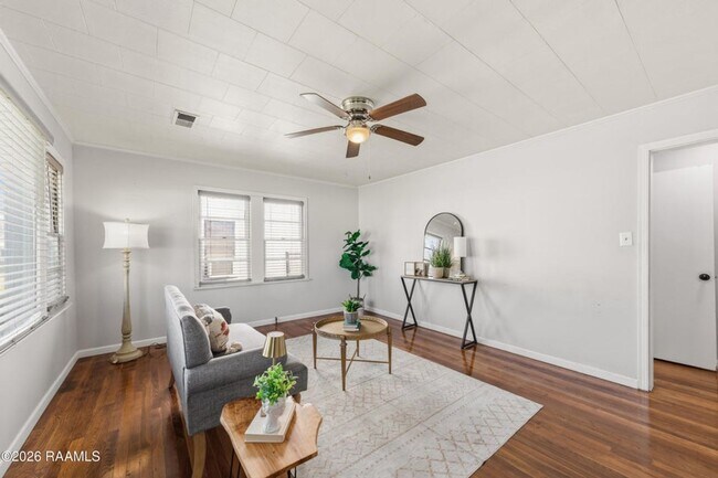 Foto del edificio - FOR RENT in LAFAYETTE!