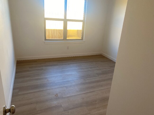 Foto del edificio - 5727 Kemper St