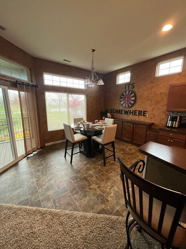 Building Photo - 2307 Twelve Oaks Dr