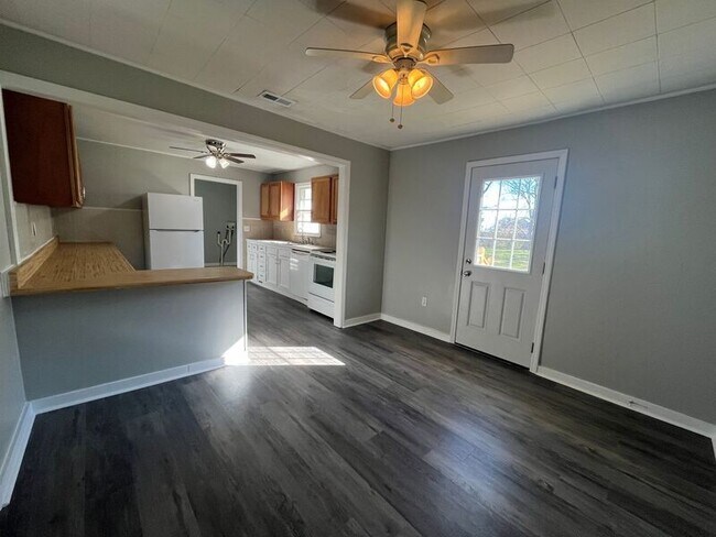 Foto del edificio - 45 Rathbun Cir